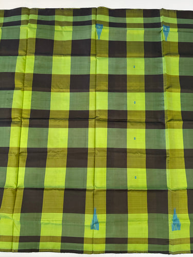 Vegan Silk Saree | No Zari | Borderless | No Blouse | Handwoven | Shades of Green | Ships from California
